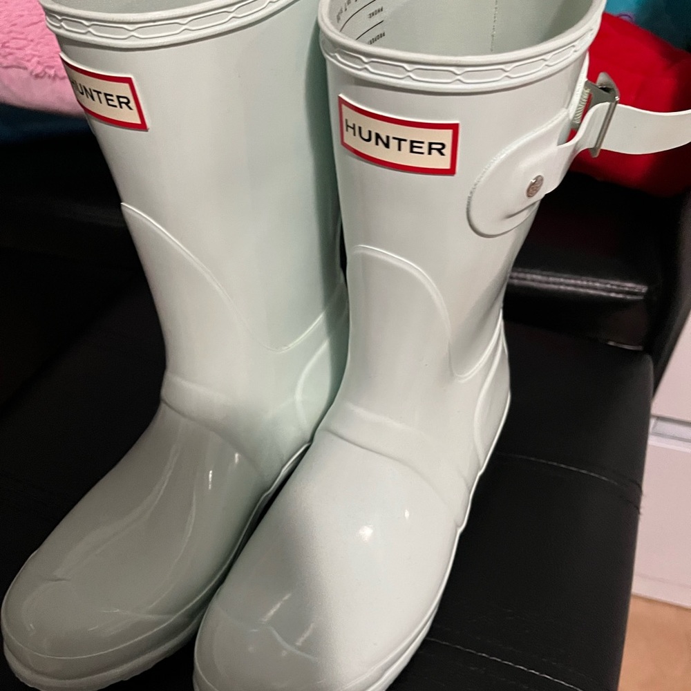 Light minty green rain boots Hunter brand size 7 women’s